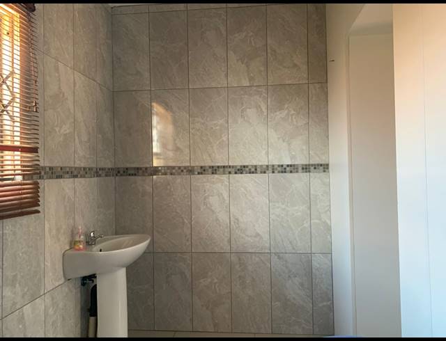 3 BEDROOM HOUSE FOR SALE IN MOHLAKENG